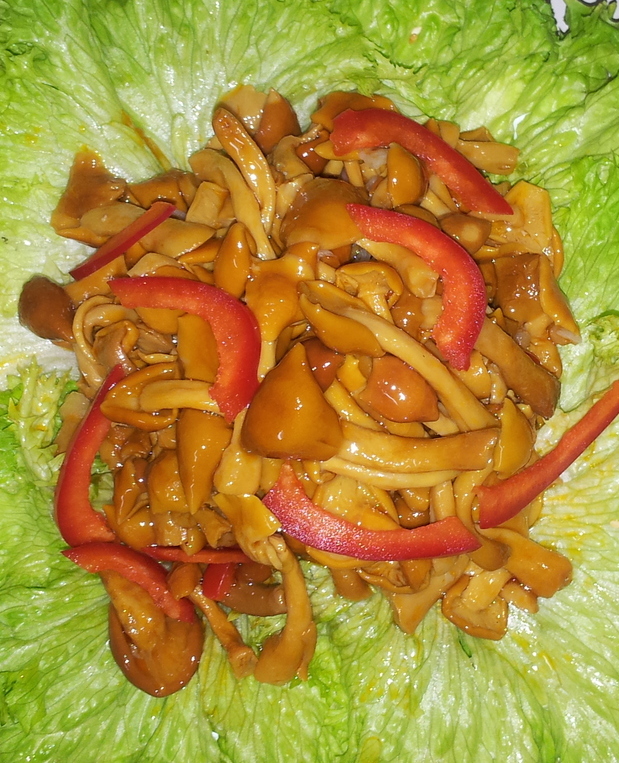 Рыжие опята по-корейски 